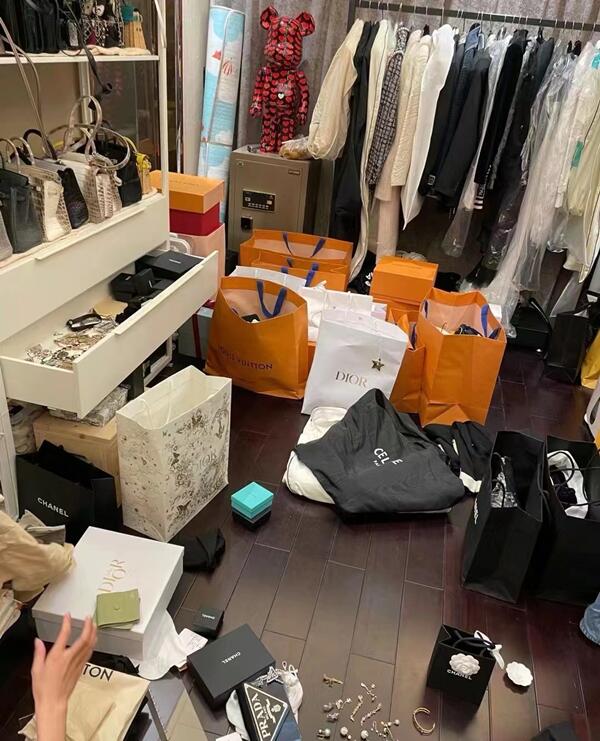 普洱回收顶奢鞋服